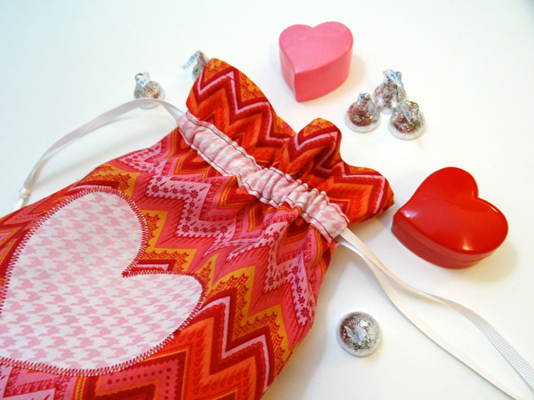 Thread Riding Hood - Easy Drawstring Bag Tutorial