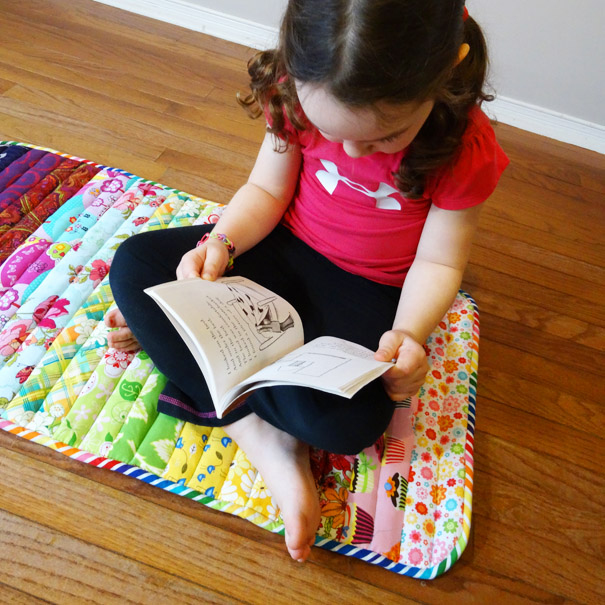 Thread Riding Hood - Quilted Classroom Mat {tutorial}