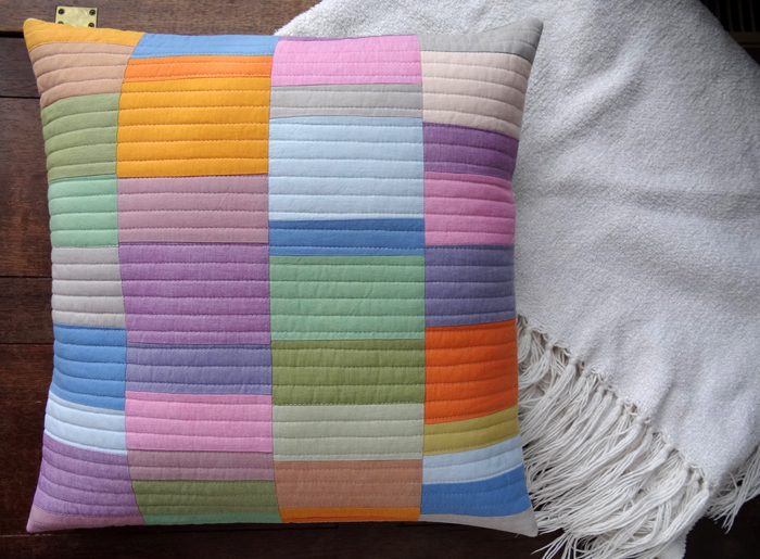 Spring Charming Throw Pillow Tutorial