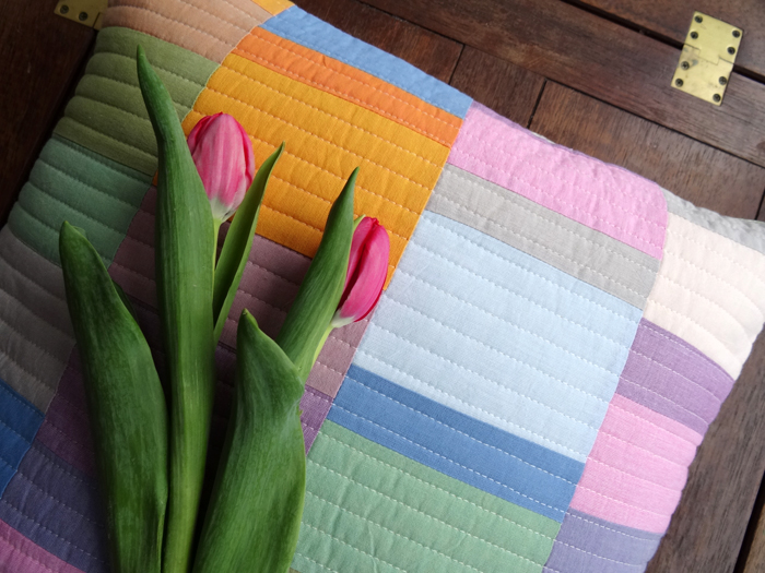 Spring Charming Throw Pillow Tutorial