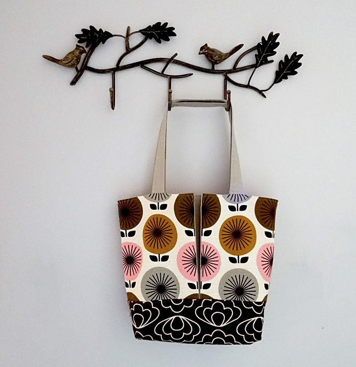 Time Warp Tote - Thread Riding Hood for Cloud9 Fabrics