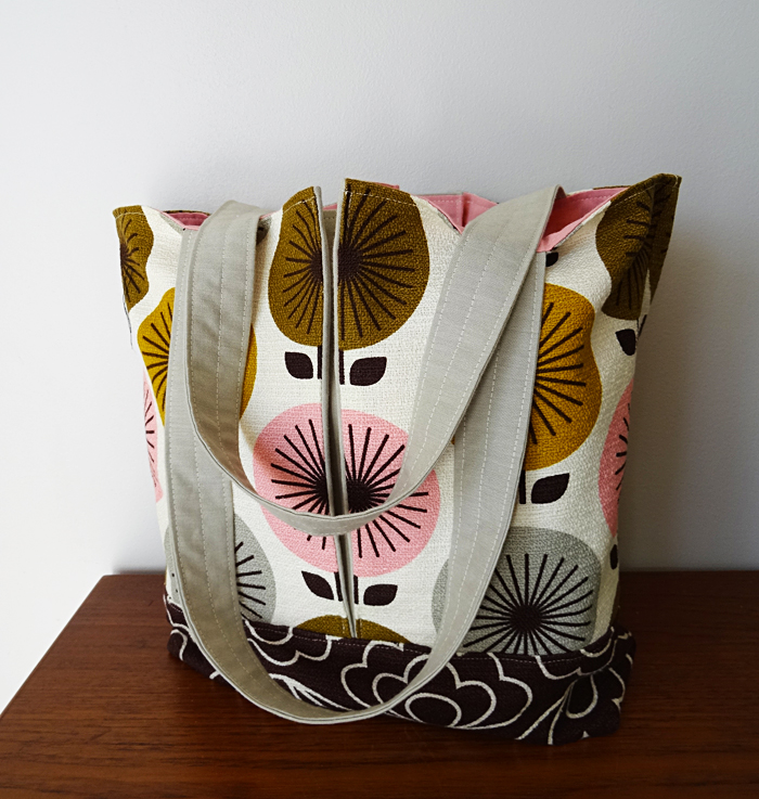 Time Warp Tote - Thread Riding Hood for Cloud9 Fabrics