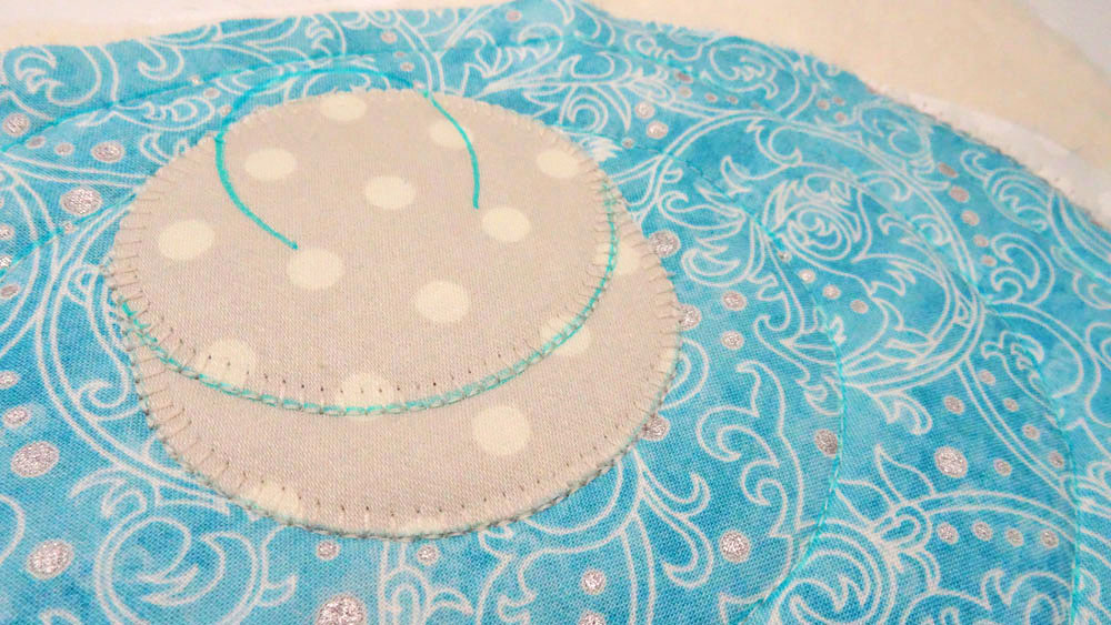 Christmas Ornament Placemat Tutorial - Stitch Hanger