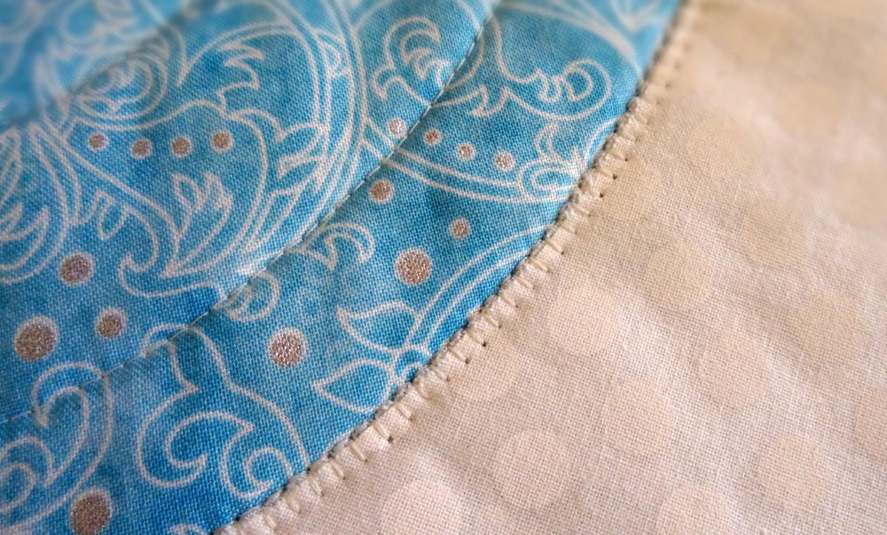 Christmas Ornament Placemat Tutorial - CloseUp Applique Stitch