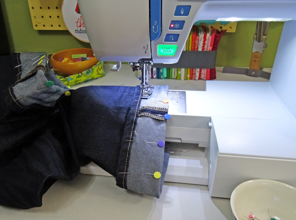 Hem Jeans with Free Arm