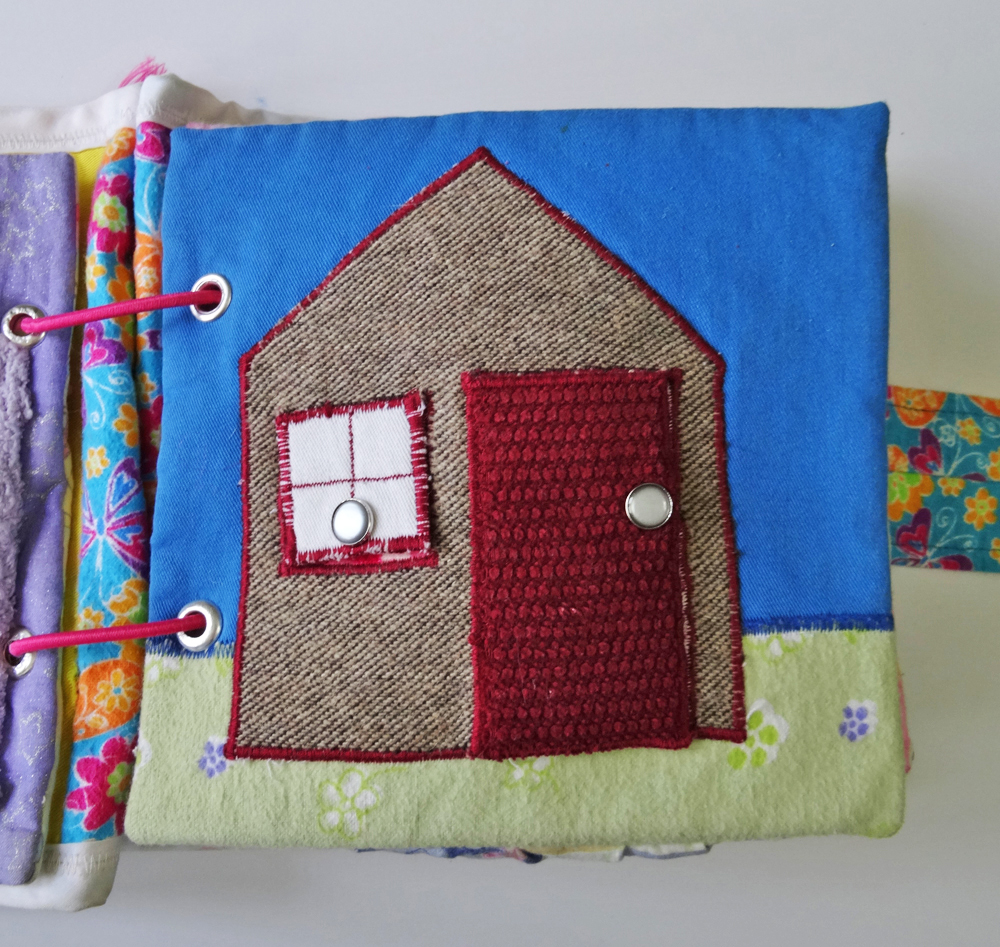 Quiet Book Snap House Closed