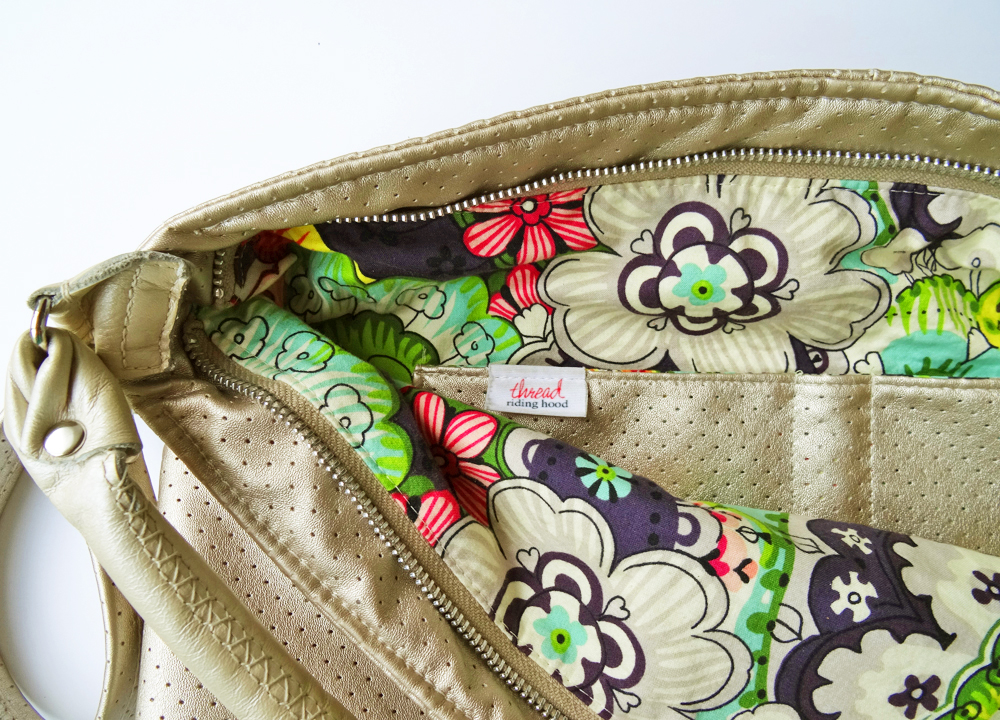 Chobe - Handles & Interior Pockets