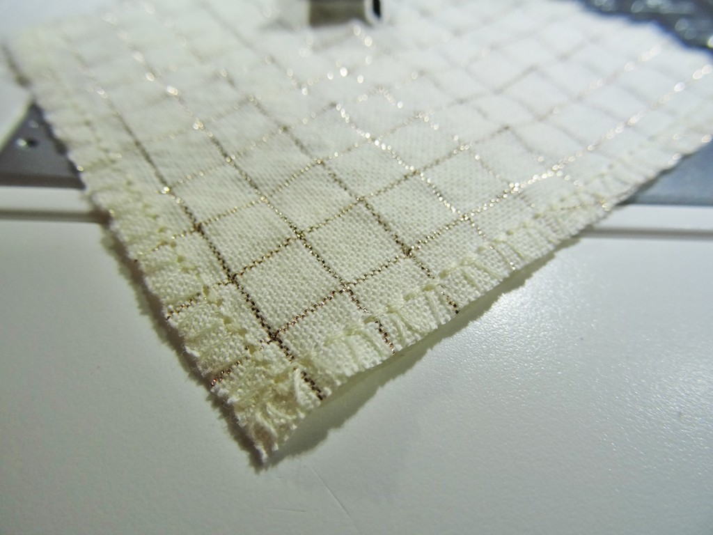 Finished woven edges Finished woven fabric edges