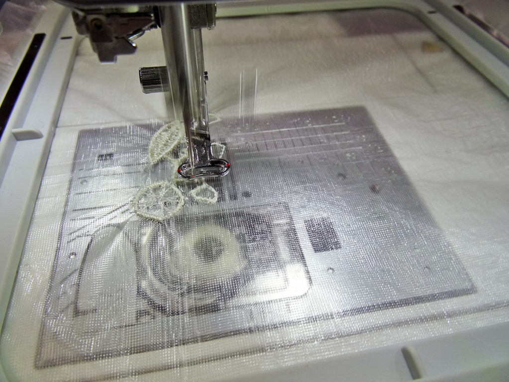 Embroider your Lace Design Embroider your Lace Design, Janome, Skyline S9