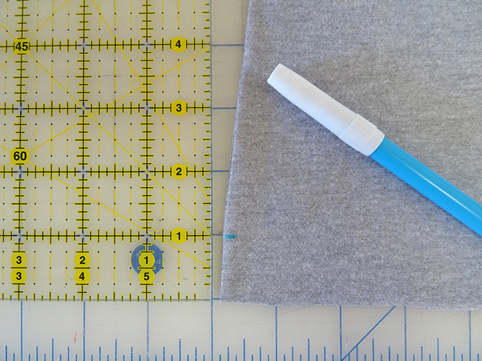 Mark the Hem Depth zipper, tutorial
