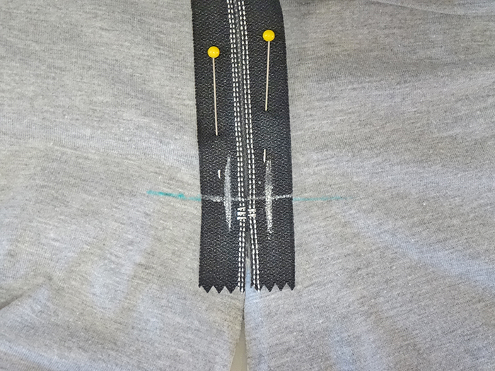 Pin and Mark the Zipper Tape zipper, tutorial