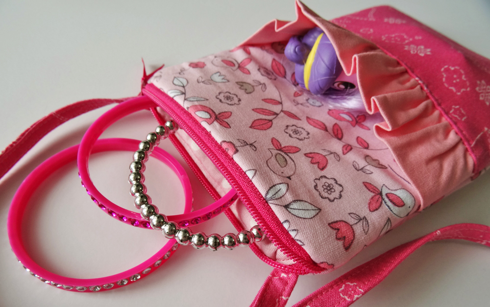 Ruffled Sweet Talk Phone Bag with toys