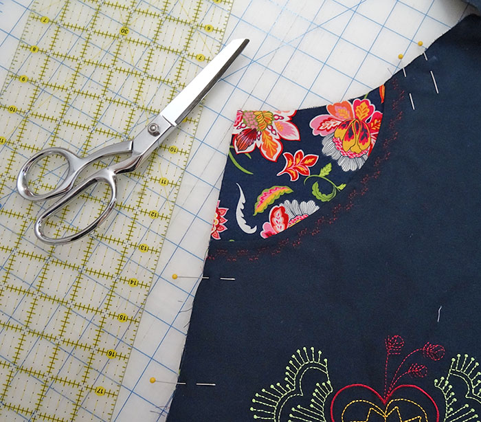 Baste Pocket to Apron Front